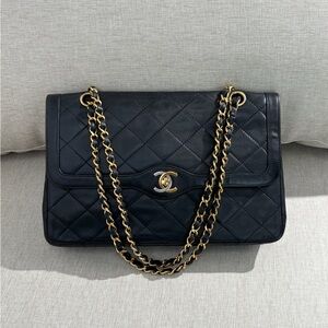 CHANEL Vintage Black Lambskin Classic Flap GHW